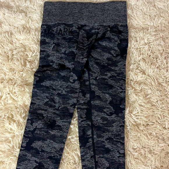 S Gymshark Black Camo Leggings - Picture 1 of 5